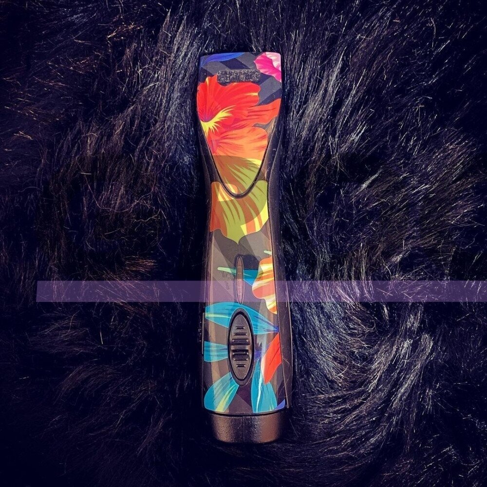 Andis Pulse ZR II Floral - аккумуляторная 5-скоростная машинка с двумя аккумуляторами и лезвием CeramicEdge №10 (1,5 мм) 5 Andis Pulse ZR II Floral - аккумуляторная 5-скоростная машинка с двумя аккумуляторами и лезвием CeramicEdge №10 (1,5 мм) 5