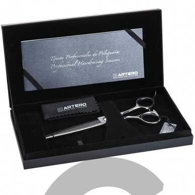 Artero Professional Alp Thinning 7.5 "-profesionalios vienpusės filiravimo žirklės su mikro pjūviu ant kiekvieno dantuko, 43 japoniško plieno dantukai. 4 Artero Professional Alp Thinning 7.5 "-profesionalios vienpusės filiravimo žirklės su mikro pjūviu ant kiekvieno dantuko, 43 japoniško plieno dantukai. 4