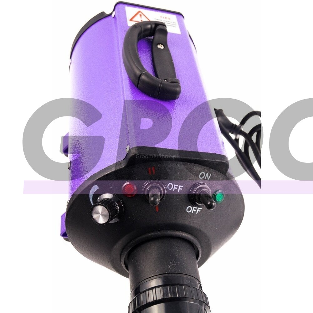 „Blovi DoubleBlaster“ 2200 W – kirpėjų džiovintuvas ant stovo, su sklandžiu oro srauto reguliavimu ir dviejų pakopų kaitinimo elementu, violetinės spalvos. 2 „Blovi DoubleBlaster“ 2200 W – kirpėjų džiovintuvas ant stovo, su sklandžiu oro srauto reguliavimu ir dviejų pakopų kaitinimo elementu, violetinės spalvos. 2