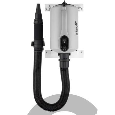 „Blovi Vulcano Grey Dryer“ 2600 W – džiovintuvas su sieniniu laikikliu, sklandžiu oro srauto reguliavimu, dviejų pakopų temperatūros valdymu ir jonizacija.