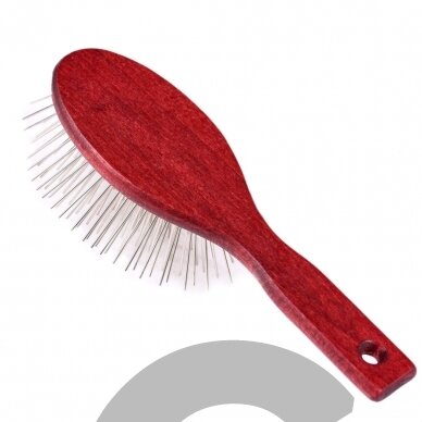 "Blovi Red Wood Pin Brush" - didelis, minkštas ir medinis šepetys su ilgais 30 mm metaliniais smeigtukais 1 "Blovi Red Wood Pin Brush" - didelis, minkštas ir medinis šepetys su ilgais 30 mm metaliniais smeigtukais 1