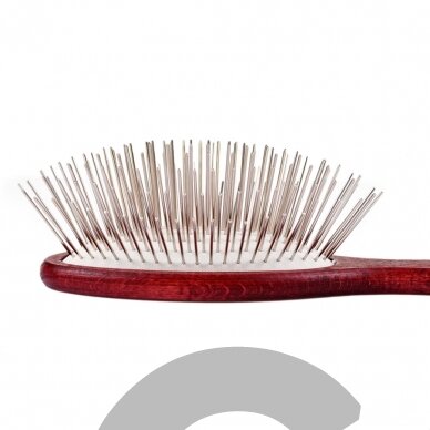 "Blovi Red Wood Pin Brush" - didelis, minkštas ir medinis šepetys su ilgais 30 mm metaliniais smeigtukais 3 "Blovi Red Wood Pin Brush" - didelis, minkštas ir medinis šepetys su ilgais 30 mm metaliniais smeigtukais 3