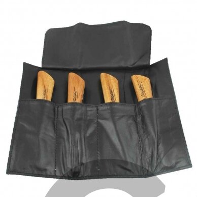 Chris Christensen Leather Stripping Knife Roll - odinis dėklas, 4 skirių dėklas. 1 Chris Christensen Leather Stripping Knife Roll - odinis dėklas, 4 skirių dėklas. 1