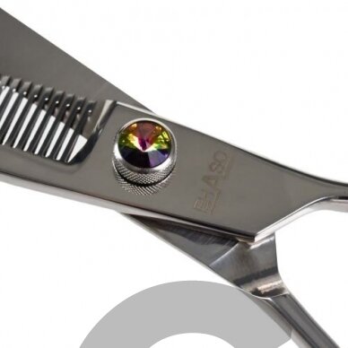 „Ehaso Revolution Curved Thinning 7“- profesionalios vienpusės išlenktos filiravimo žirklės, pagamintos iš aukščiausios kokybės, kieto japoniško plieno, 41 dantukai. 2 „Ehaso Revolution Curved Thinning 7“- profesionalios vienpusės išlenktos filiravimo žirklės, pagamintos iš aukščiausios kokybės, kieto japoniško plieno, 41 dantukai. 2