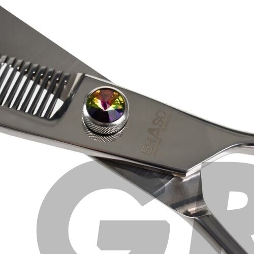 „Ehaso Revolution Curved Thinning 7“- profesionalios vienpusės išlenktos filiravimo žirklės, pagamintos iš aukščiausios kokybės, kieto japoniško plieno, 41 dantukai. 2