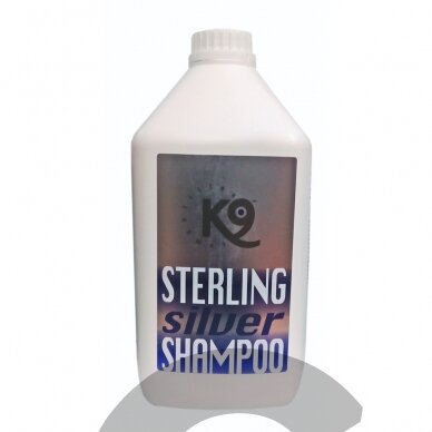 K9 Sterling Silver Shampoo - šampūnas baltiems ir sidabriniams plaukams, stiprinantis plaukų spalvą koncentratas 1:10 - 2,7 l K9 Sterling Silver Shampoo - šampūnas baltiems ir sidabriniams plaukams, stiprinantis plaukų spalvą koncentratas 1:10 - 2,7 l