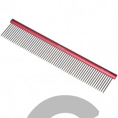 "Madan Professional Light" šukos 25 cm - profesionalios, didelės šukos su aliuminine rankena ir vidutinio ilgio dantų tarpais, ilgi 35 mm dantukai "Madan Professional Light" šukos 25 cm - profesionalios, didelės šukos su aliuminine rankena ir vidutinio ilgio dantų tarpais, ilgi 35 mm dantukai
