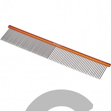 "Madan Professional Ultra Light" šukos 19 cm - profesionalios, itin lengvos šukos su aliuminine rankena ir mišriu tarpu tarp dantų, ploni dantukai 2,9 cm. "Madan Professional Ultra Light" šukos 19 cm - profesionalios, itin lengvos šukos su aliuminine rankena ir mišriu tarpu tarp dantų, ploni dantukai 2,9 cm.