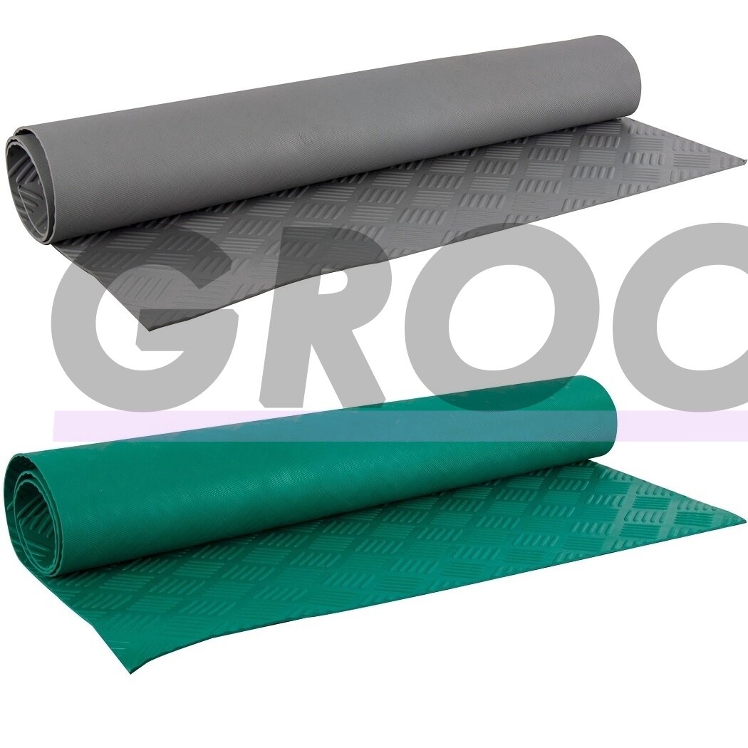 Show Tech Table Topper Anti-Slip 110x60cm - guminis kilimėlis priežiūros stalui - Spalva: pilka