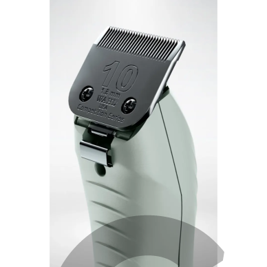 Wahl – KMC+ Cord/Cordless Clipper – bevielė ir su laidu veikianti kirpimo mašinėlė su Nr. 10 peiliuku (1,5 mm) 2 Wahl – KMC+ Cord/Cordless Clipper – bevielė ir su laidu veikianti kirpimo mašinėlė su Nr. 10 peiliuku (1,5 mm) 2